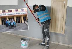 Yükümlüler, okulu boyayıp sömestir sonrası eğitim dönemine hazırladı