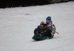Abant’ta çocukların sömestirde kar keyfi