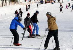 Davraz Kayak Merkezi'ne 2 haftada 100 bin ziyaretçi