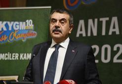 Bakan Tekin: Türkiye'de kimse kimsenin kılık kıyafetiyle uğraşmıyor