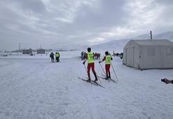 Yüksekova'da 365 sporcunun katıldığı Türkiye Kayaklı Koşu Eleme Yarışması başladı