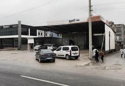 Kardeşler arasında silahlı alacak kavgası; 1'i ağır, 4 yaralı