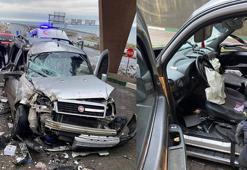 Hastanenin güvenlik kulübesine çarpan hafif ticari araçtaki baba ve oğlu yaralandı