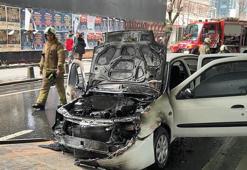 Şişli'de seyir halindeki otomobil alev alev yandı