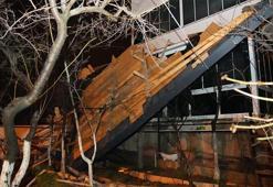 Tekirdağ'da fırtına; çatılar uçtu, ağaçlar devrildi