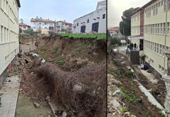 Manisa'da istinat duvarı, lise bahçesine çöktü