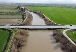Büyük Menderes'in su seviyesi yükseldi; taşkın riski tedirgin etti