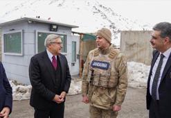 AK Parti’li Yayman’dan Mehmetçiğe moral ziyareti