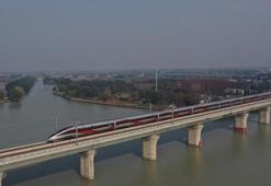 Çin'de demir yolu köprüsü çöktü: 5 ölü