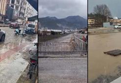 Hatay'da şiddetli sağanak sele neden oldu