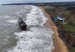 Sarıyer'de karaya oturan gemide tahliye talebinde bulunan kaptan kurtarıldı