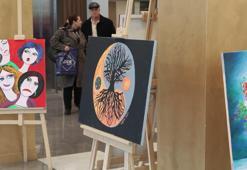 Kanser hastalarından resim sergisi