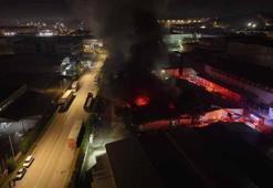 Bursa'da tekstil fabrikasının deposunda yangın