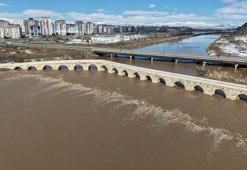 Karlar erken eridi, Kızılırmak'ın hem rengi hem debisi değişti