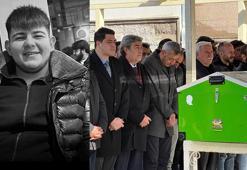 Şarampole yuvarlanan otomobilde ölen Kadir, toprağa verildi