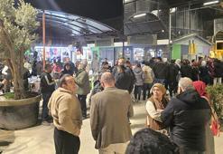 Tarihi Uzun Çarşı esnafından depremde hayatını kaybedenler anısına ikram