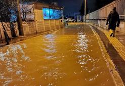 İzmir’de sağanak sırasında kamyonetle alt geçitte mahsur kalan sürücü öldü