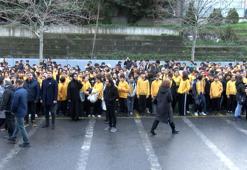 İstanbul'daki okullarda 6 Şubat depremlerinin 3'üncü yılında bir dakikalık saygı duruşu