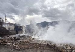 Karabük'te 4 ev, ahır ve traktör yandı, 2 büyükbaş öldü