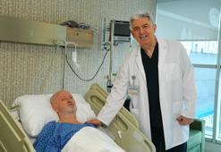 12 santimlik anevrizma kapalı yöntemle onarıldı