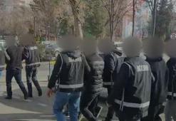 Yapay zeka kullanıp kendilerini MİT personeli olarak tanıtarak dolandıran 2 şüpheli tutuklandı