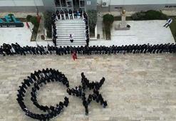 Aydın'da öğrenciler, bedenleriyle Türk bayrağı figürü oluşturdu