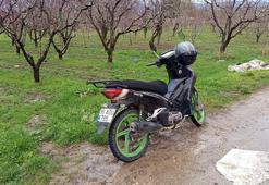 Çukura düşüp, devrilen motosikletteki baba ve oğul yaralandı