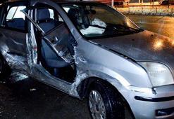 Erzurum'da 2 otomobil ve 1 kamyonetin karıştığı kazada 9 kişi yaralandı