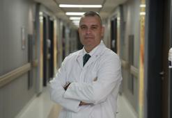 ‘Karanlıkta telefon kullanımı miyopiyi hızlandırıyor’