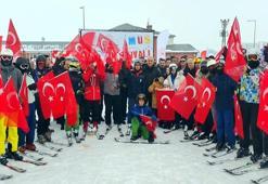 Kar Festivali'nde kızak, kayak ve şambrellerle kaydılar