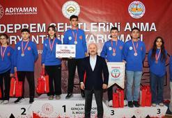 Adıyaman’da sporcular madalyaları depremde ölenlerin adına aldılar