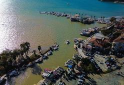 Akyaka'da denizin rengi değişti