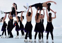 Çıldır Gölü'nde renkli 'Buz Şenliği'
