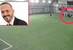 Halı sahada kalp krizi geçiren öğretmenin son anları kameraya yansıdı