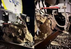 Savaştepe'de yolcu treninin lokomotifi, düşen kaya nedeniyle raydan çıktı