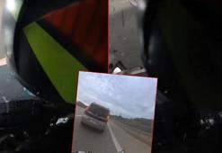 Motosiklet sürücüsü, kazada hafif ticari aracın camından içeri girdi