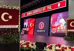 Cumhurbaşkanı Erdoğan'dan Bahçeli'ye Türk bayrağı motifli tebrik çiçeği