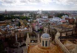 Endülüs'te şiddetli yağış nedeniyle yaklaşık 11 bin kişi evlerinden tahliye edildi