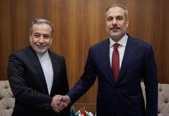 Bakan Fidan, İran Dışişleri Bakanı Arakçi ile telefonda görüştü