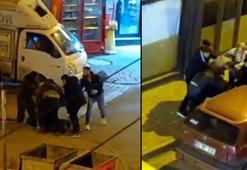 Akrabaların sokak ortasında kavgası kamerada; 2 yaralı