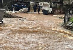 Köyceğiz'de sağanak; evleri su bastı, dereler taştı
