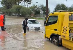 Antalya'da debisi yükselen derelerde taşkın riski oluştu, meteoroloji sel uyarısı yaptı