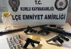 Hatay'da toprağa gömülü silahlar ele geçirildi