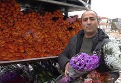 Sevgililer Günü için Hollanda'dan da çiçek getirttiler