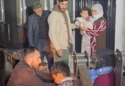 Manisa’da selde mahsur kalan 11 kişilik aile kurtarıldı