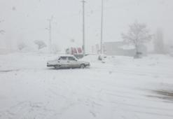 Van’da kardan 43 yerleşim yeri ulaşıma kapandı