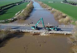 Büyük Menderes Nehri yine taştı, tarım arazileri su altında kaldı