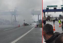 Otoyolda gişelere çarpıp alev alan otomobilin sürücüsü öldü