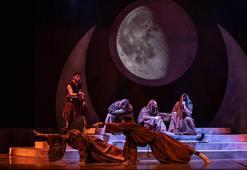 Çağdaş operanın iki yeni eseri 'Tehlikeli Oyun' ve 'Deli Dumrul'un dünya prömiyeri yapıldı