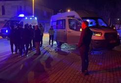 Bursa'da servis minibüsü ile otomobil çarpıştı: 9 yaralı